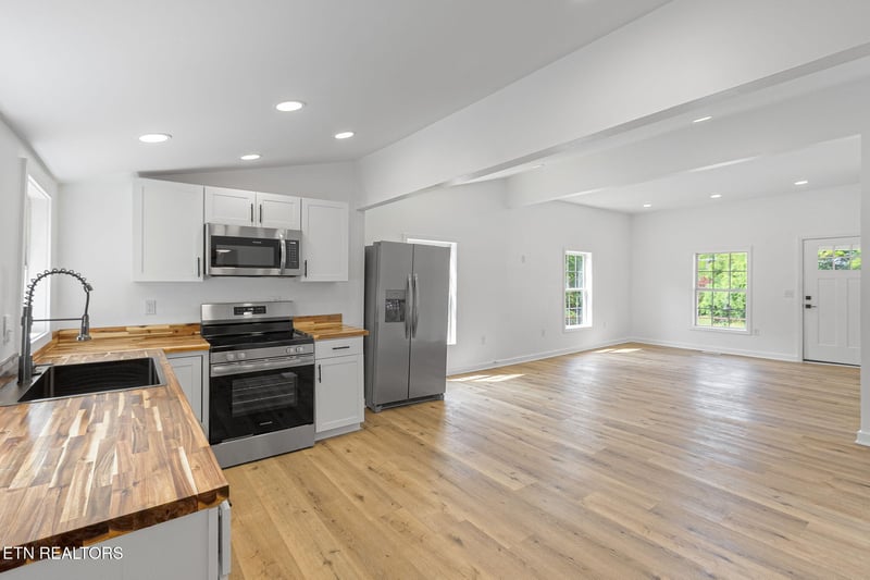 115 Ray St, Athens, TN 37303