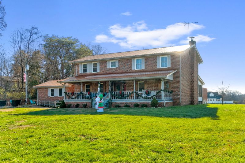 115 Robin Ln, Clinton, TN 37716