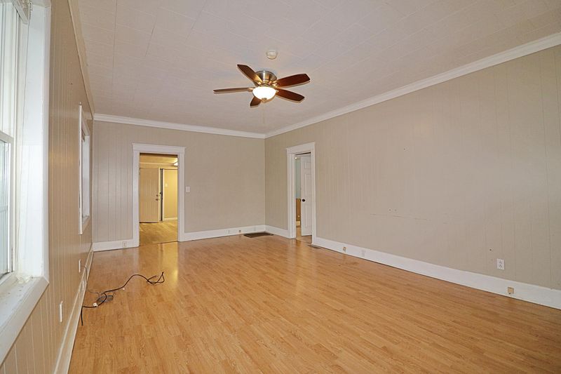 115 S Cross St, Oneida, TN 37841