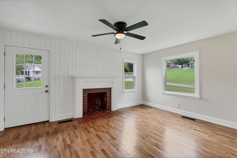 115 S Everett High Rd, Maryville, TN 37804