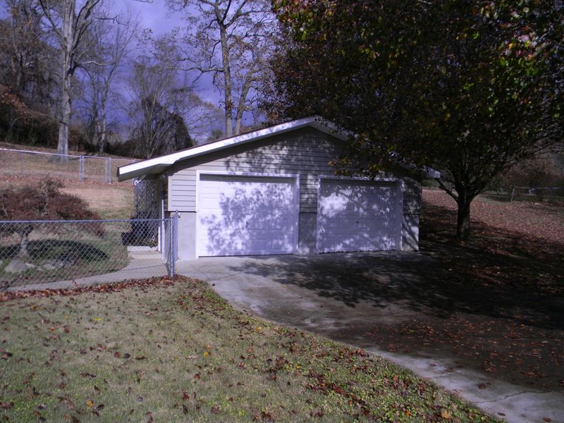115 Tilden Rd, Oak Ridge, TN 37830