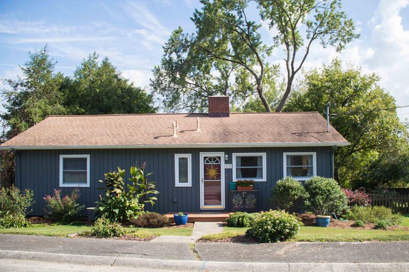 115 Venus Rd, Oak Ridge, TN 37830