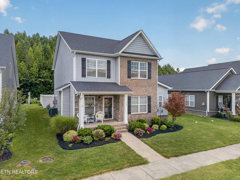115 W Rarity Ridge Pkwy, Oak Ridge, TN 37830