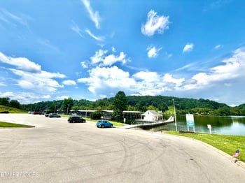 115 W Rarity Ridge Pkwy, Oak Ridge, TN 37830