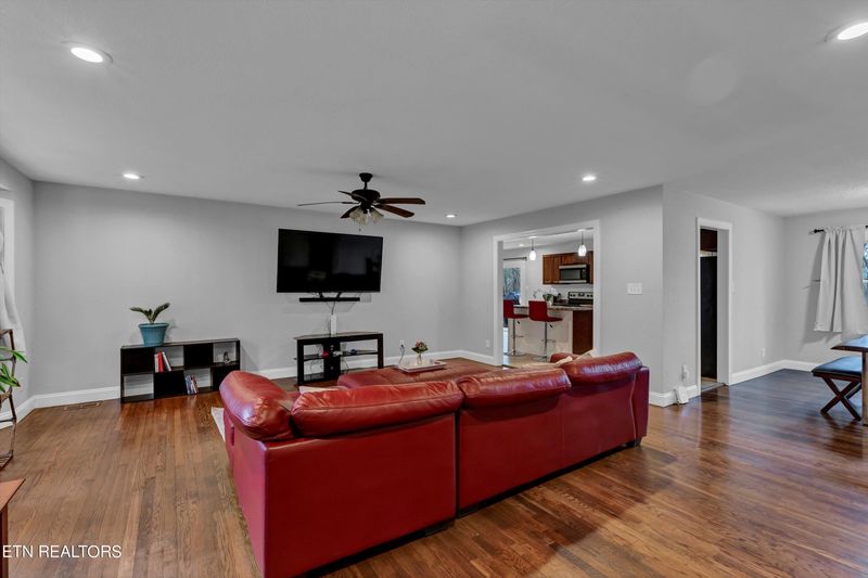 115 Wedgewood Rd, Oak Ridge, TN 37830