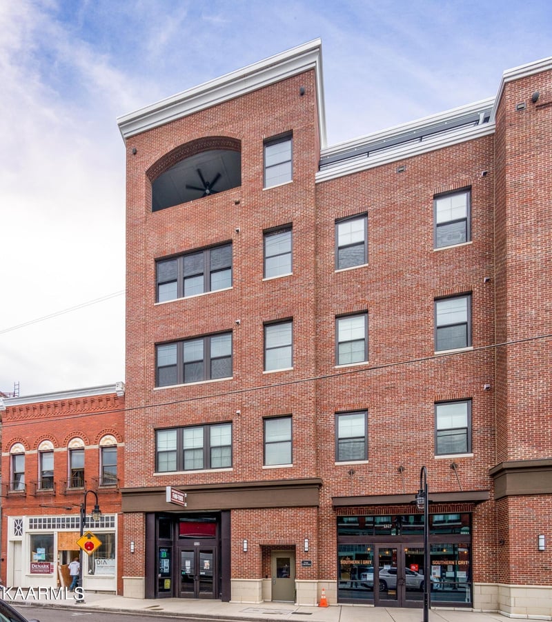 115 Willow Ave #200, Knoxville, TN 37915