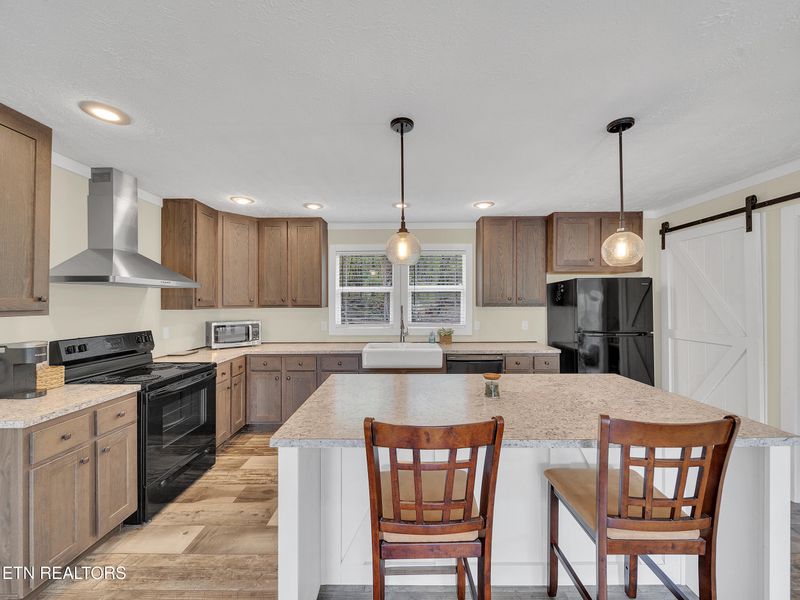 1150 Hartford Rd, Kingston, TN 37763