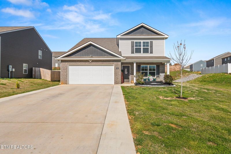 1150 Valley Dr, Athens, TN 37303