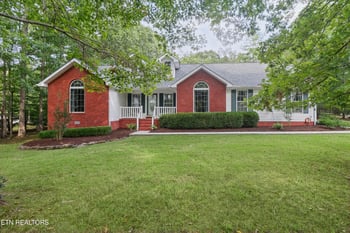 1152 Forest Dr, Crossville, TN 38555