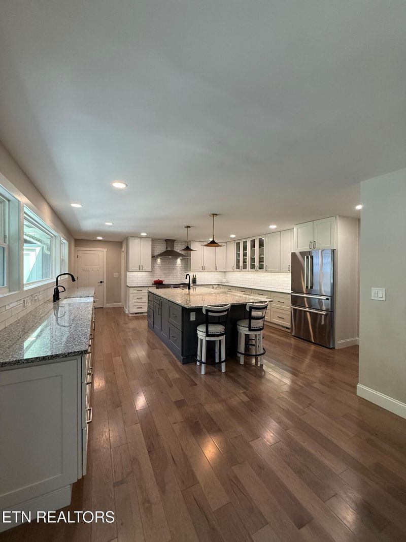 11521 N Monticello Dr, Farragut, TN 37934