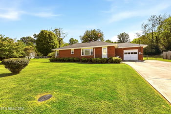 1154 Mayflower Rd, Kingston, TN 37763