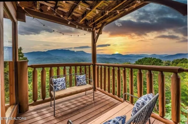 1154 Villa Overlook Way, Gatlinburg, TN 37738