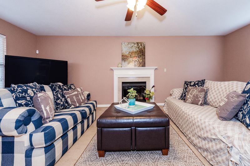 1155 Evelyn Dr, Loudon, TN 37774