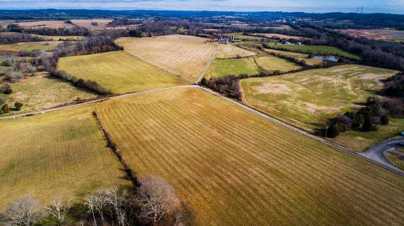 1155 Murrays Chapel Rd, Sweetwater, TN 37874