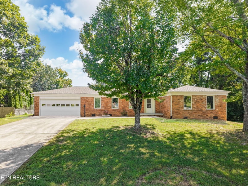11554 Midhurst Dr, Knoxville, TN 37934