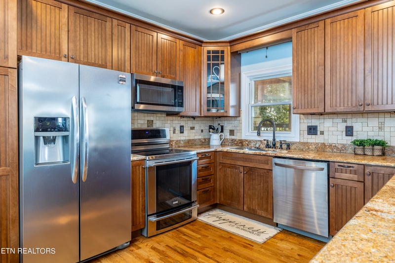 1157 Endsley Ln, Friendsville, TN 37737