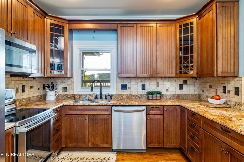 1157 Endsley Ln, Friendsville, TN 37737