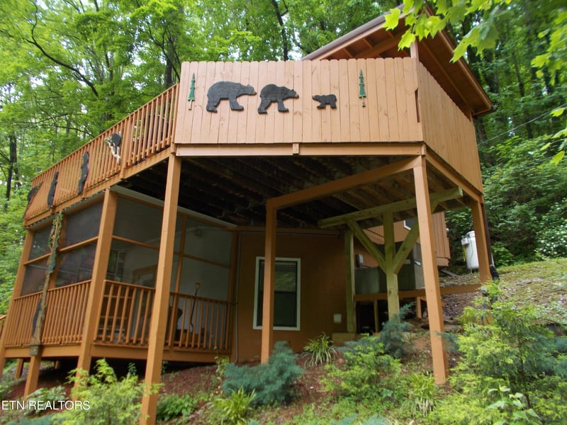 1157 Villa Ln, Gatlinburg, TN 37738