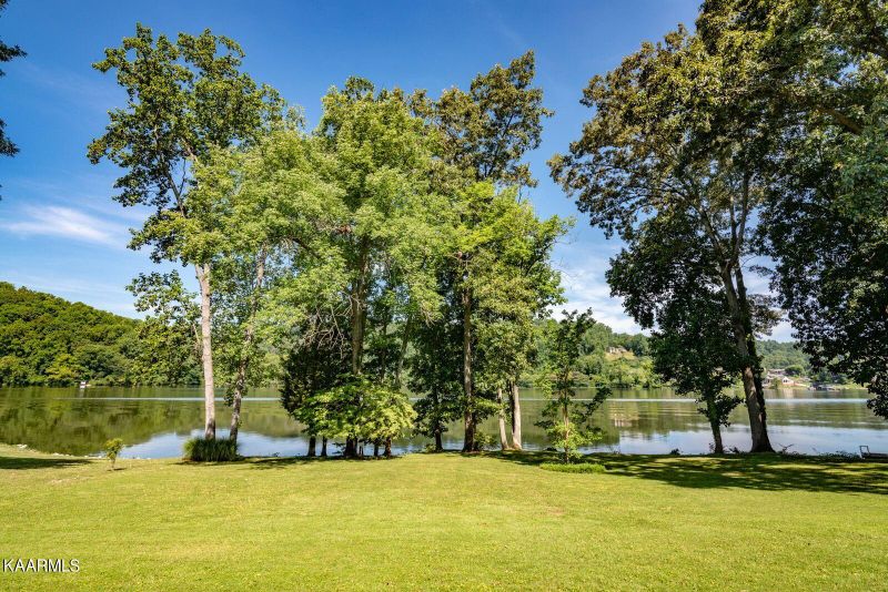 1158 Circle Dr, Kingston, TN 37763