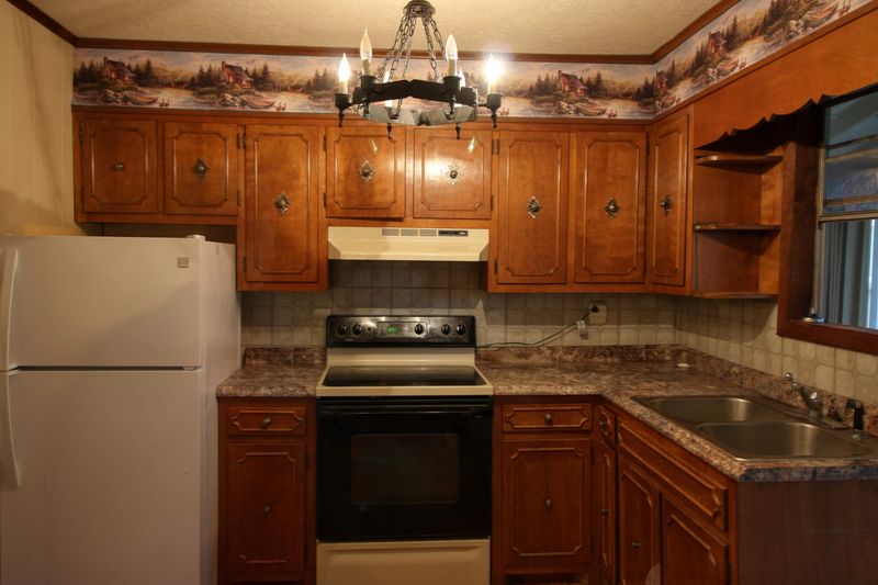 1158 Pea Ridge Rd, Crab Orchard, TN 37723