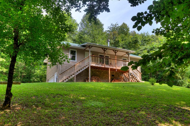 1159 Obes Branch Rd, Sevierville, TN 37876