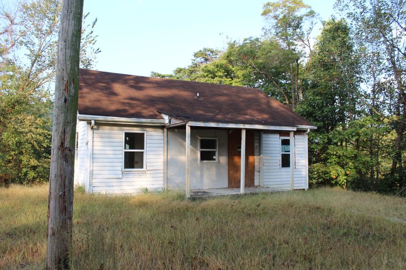 116 Alice Dr, Rocky Top, TN 37769