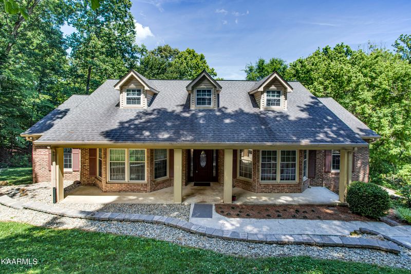 116 Amanda Pl, Oak Ridge, TN 37830