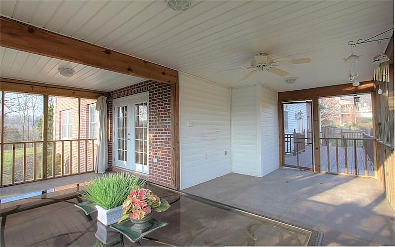 116 Apple Tree Dr, Clinton, TN 37716
