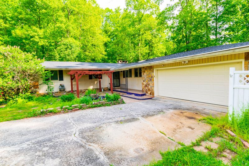 116 Berwick Dr, Oak Ridge, TN 37830