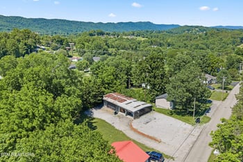 116 Blue Dr, Lafollette, TN 37766