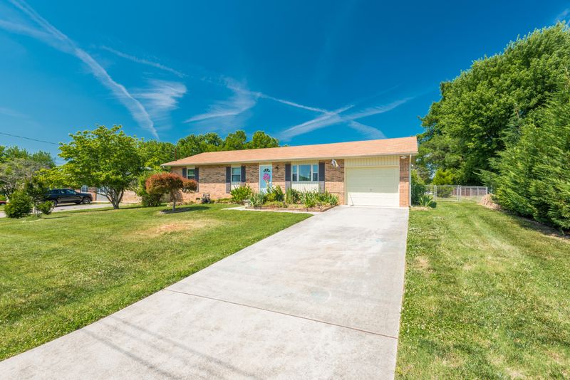 116 Brampton Rd, Knoxville, TN 37934