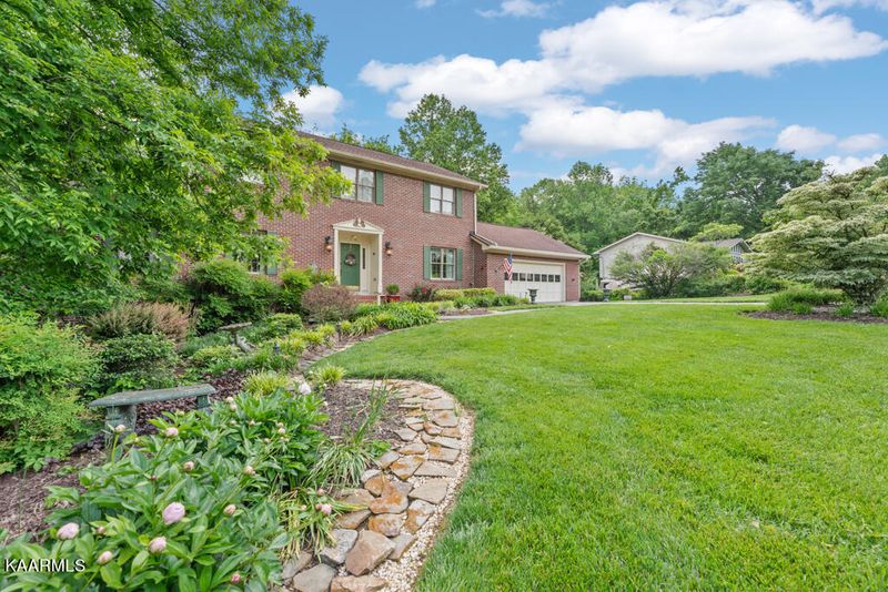 116 Claremont Rd, Oak Ridge, TN 37830