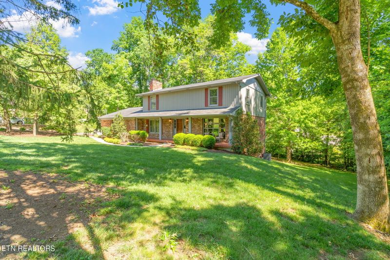 116 Clark Ln, Oak Ridge, TN 37830