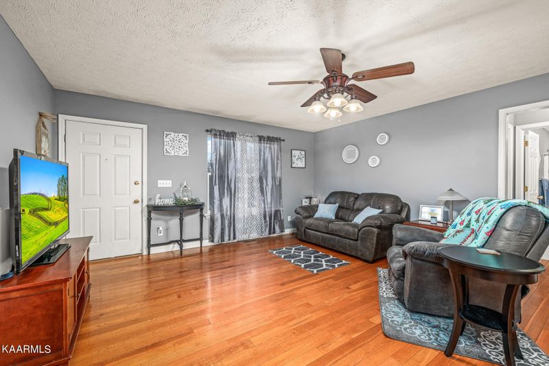 116 Deerfield Rd, Crossville, TN 38555