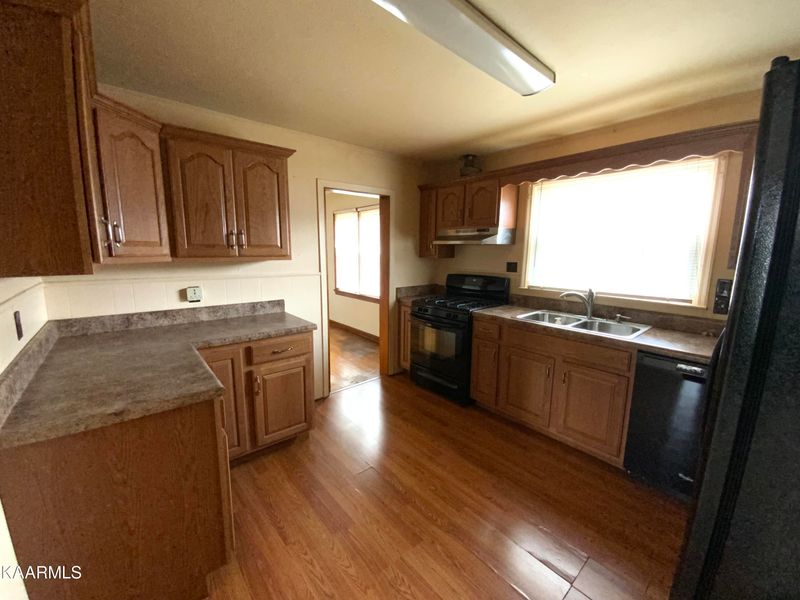 116 Hillcrest Ln, Kingston, TN 37763
