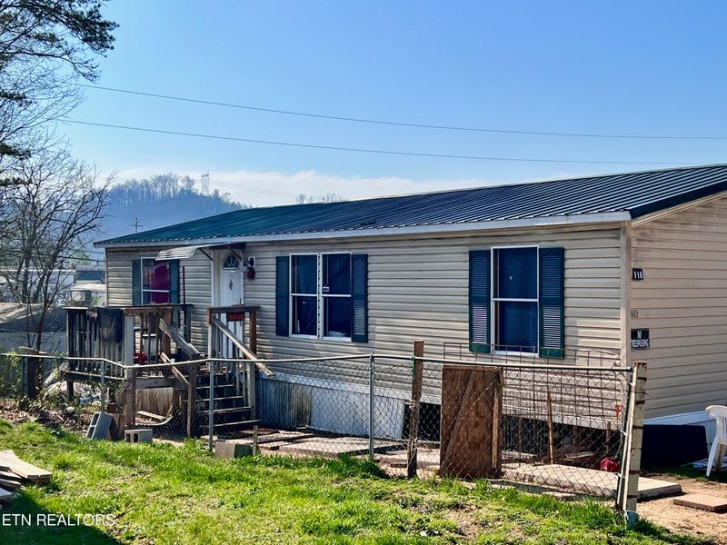 116 King St, Clinton, TN 37716
