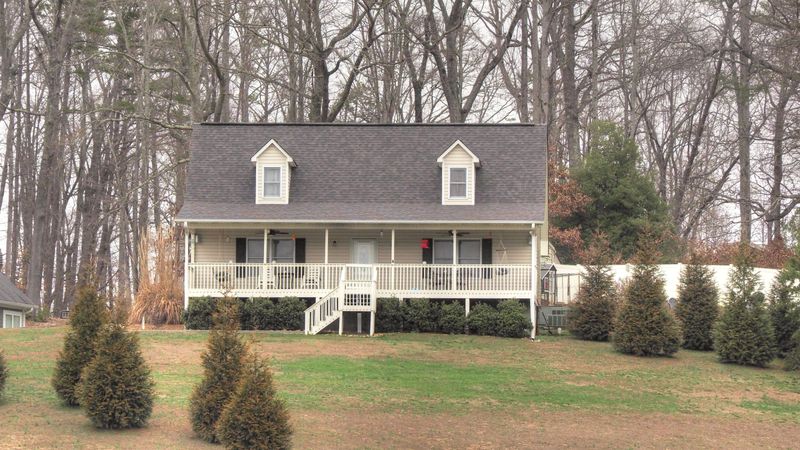 116 Long Hollow Rd, Clinton, TN 37716