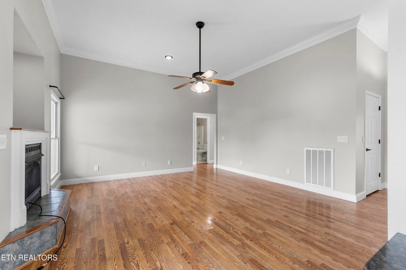 116 Michaela Ln, Jacksboro, TN 37757