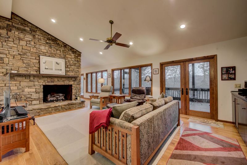 116 Newport Dr, Oak Ridge, TN 37830