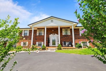 116 Oak St, Jacksboro, TN 37757