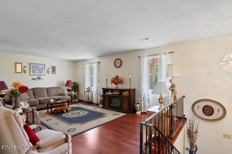 116 Oak St, Jacksboro, TN 37757