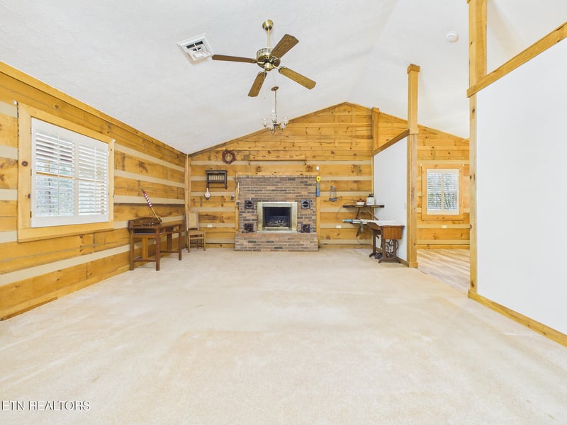 116 Old Doc Rogers Rd, Tellico Plains, TN 37385