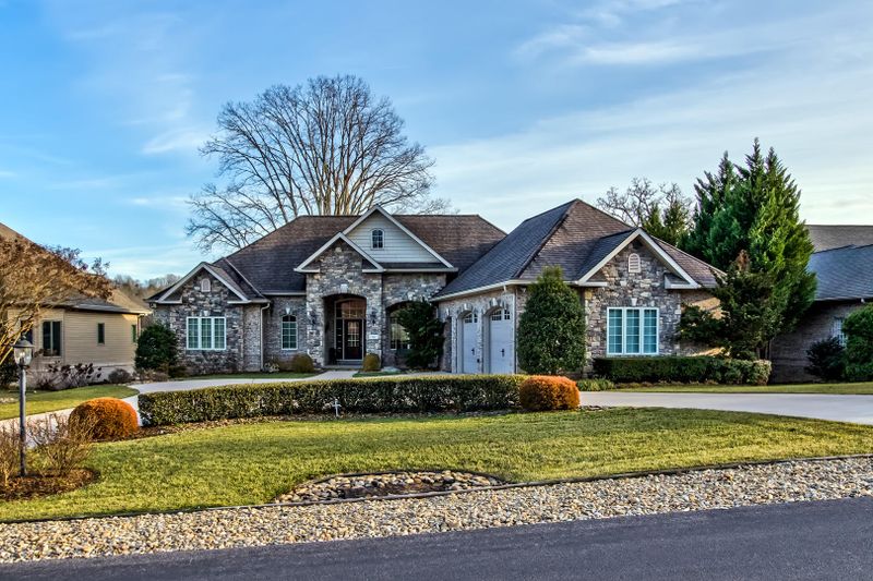 116 Oostagala Dr, Loudon, TN 37774