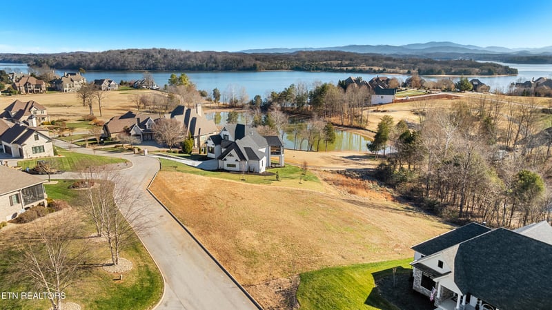116 Parkside Dr, Vonore, TN 37885
