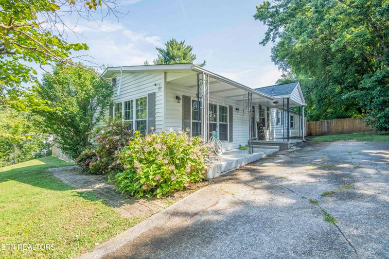 116 S Pine St, Maryville, TN 37804