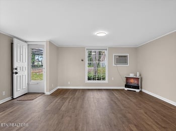 116 S Walker Ln, Oak Ridge, TN 37830