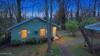 116 S Walker Ln, Oak Ridge, TN 37830