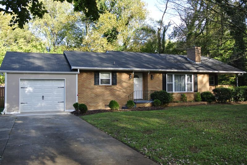 116 Tulane Rd, Knoxville, TN 37914