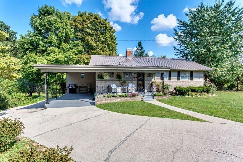 116 Underwood Rd, Oak Ridge, TN 37830