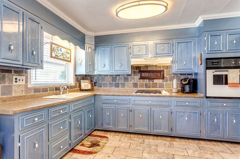 116 Underwood Rd, Oak Ridge, TN 37830